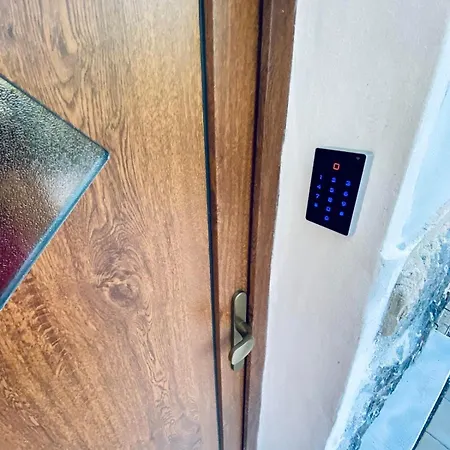 Utulny Pro Odpocinek I Zakladna Turistiky * Jablonec nad Nisou