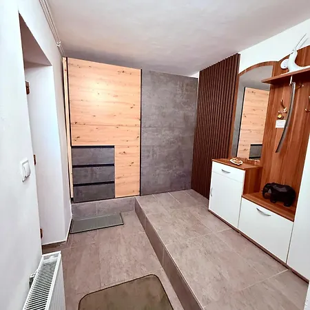 Utulny Pro Odpocinek I Zakladna Turistiky *